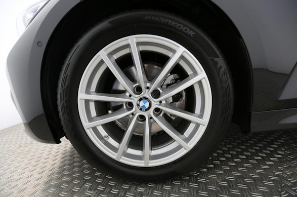 BMW 320d xDrive SAG Touring 3