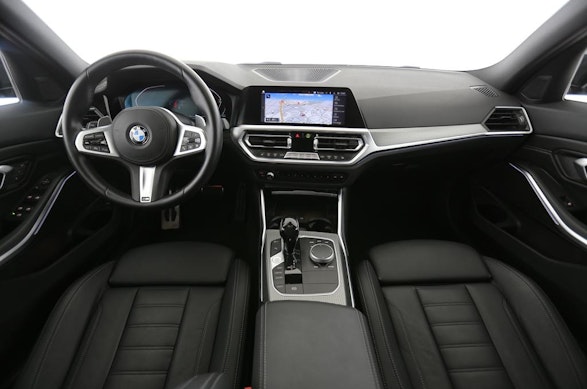 BMW 320d xDrive SAG Touring 2