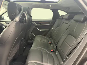 Jaguar F-Pace 2.0 P400e R-Dynamic SE AWD