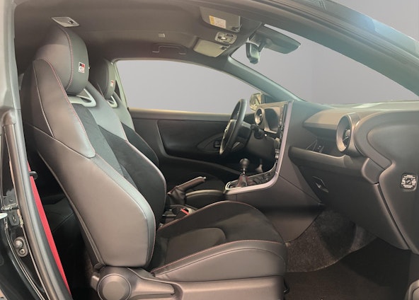 Vehicle image 9 Vehicle image 9