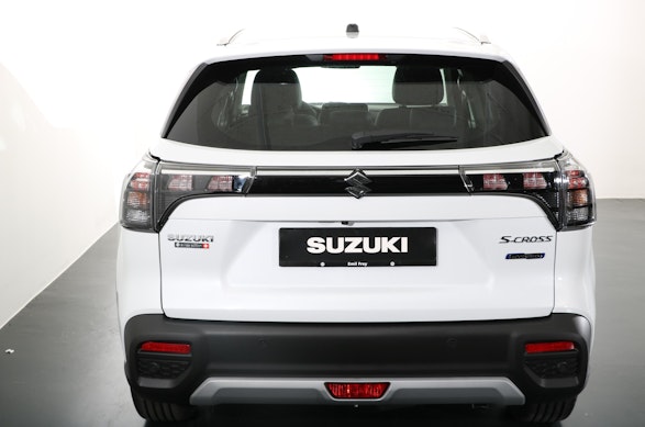 SUZUKI S-Cross 1.5 Compact Top Hybrid 4x4 12