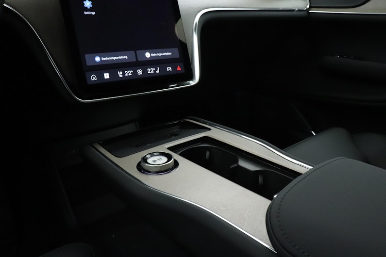 Vehicle image VOLVO EX 90