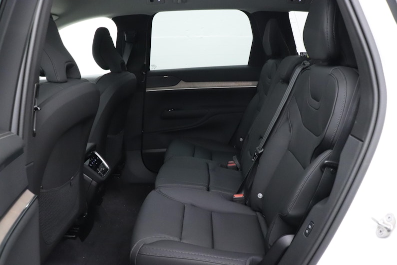 Vehicle image VOLVO EX 90