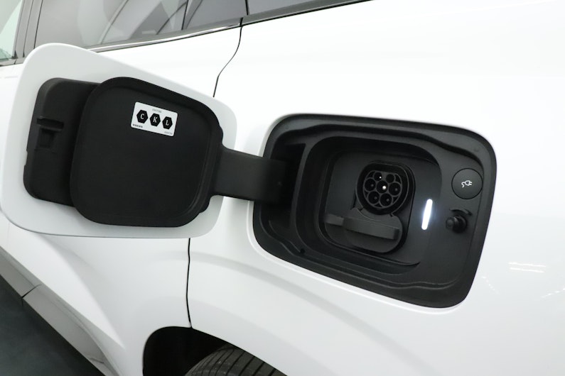 Vehicle image VOLVO EX 90