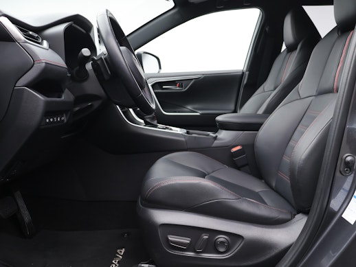 TOYOTA RAV4 2.5 Plug-In-Hybrid Platinum 2