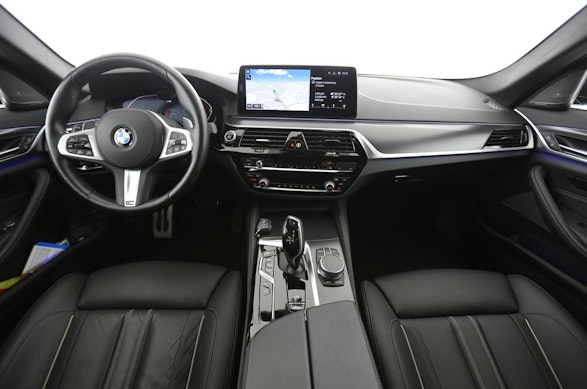 BMW 520d xDrive Touring 4