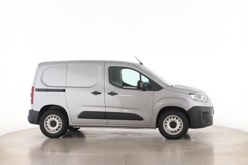 Vehicle image FIAT DOBLO