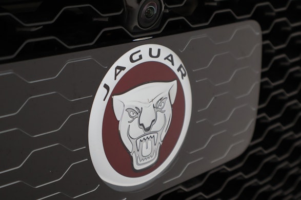JAGUAR F-Pace 5.0 V8 SVR AWD 10