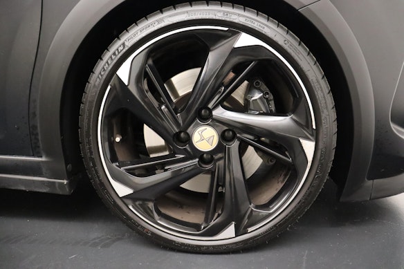 DS AUTOMOBILES DS3 1.6 THP 208 Perform. Bl. Spec. 18