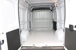 Vehicle image OPEL Movano Kaw. 3.5 t  L2 H2 2.2 TD 140