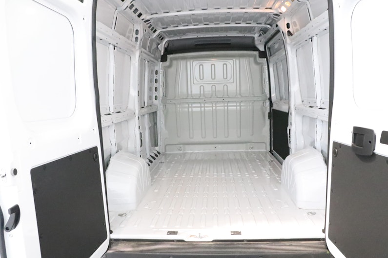 Vehicle image OPEL MOVANO