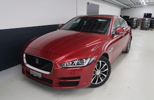 JAGUAR XE 2.0 T 240 Portfolio