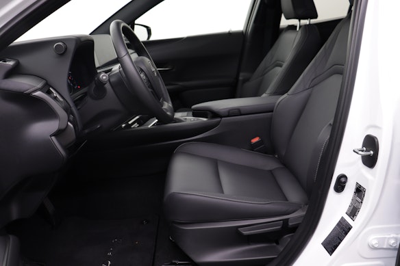 LEXUS UX 250h F-Line 2