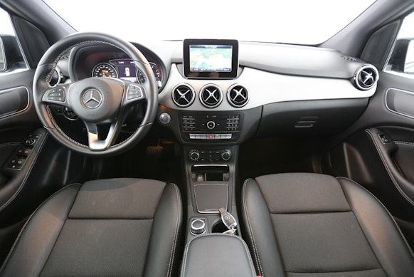 MERCEDES-BENZ B 200 Urban 6
