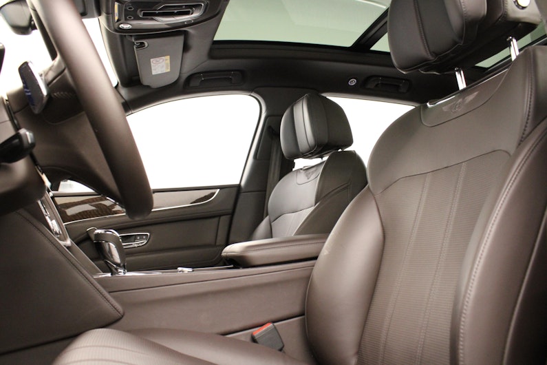 Vehicle image BENTLEY Bentayga