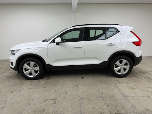 VOLVO XC40 1.5 T2 Momentum Light 3