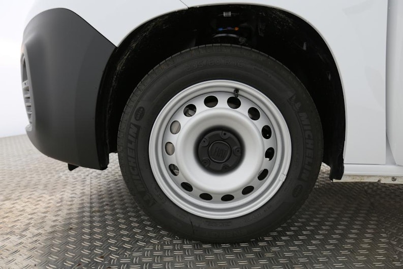 Vehicle image FIAT DOBLO