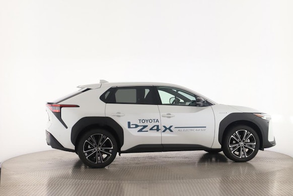 TOYOTA bZ4X 6.6 kw OBC Premium AWD 20