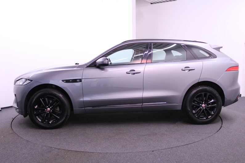 Vehicle image JAGUAR F-PACE