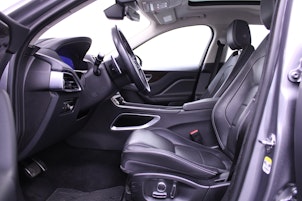 Vehicle image JAGUAR F-Pace 2.0 D 240 CF Swiss Edition AWD