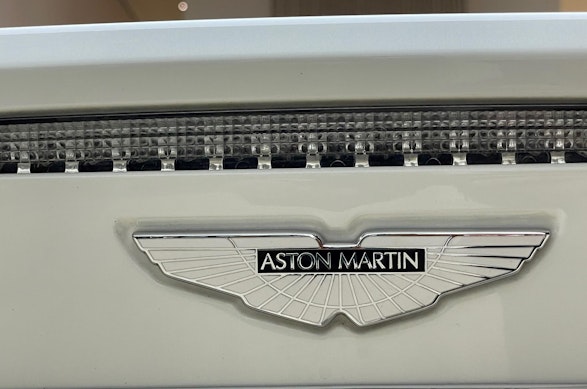 ASTON MARTIN DBS Coupé 6.0 V12 21