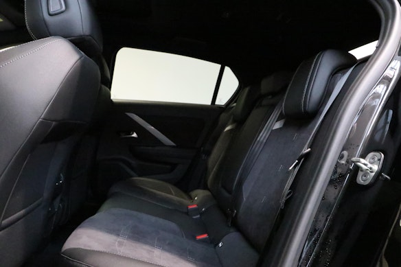 OPEL Astra 1.6 T PHEV 180 Swiss Premium 7