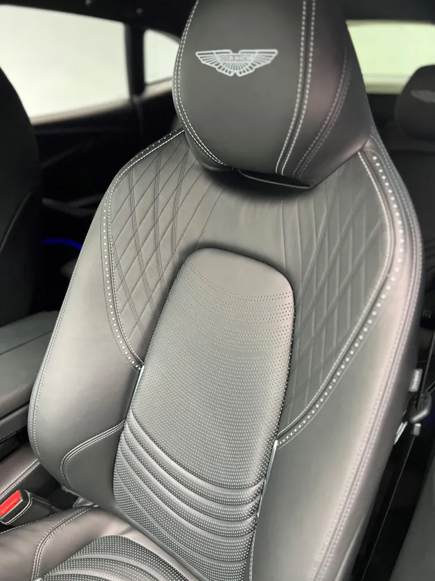 Aston Martin DBX 4.0 V8 Bi-Turbo