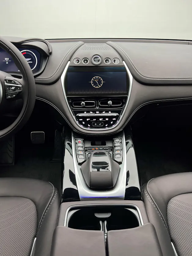 Aston Martin DBX 4.0 V8 Bi-Turbo