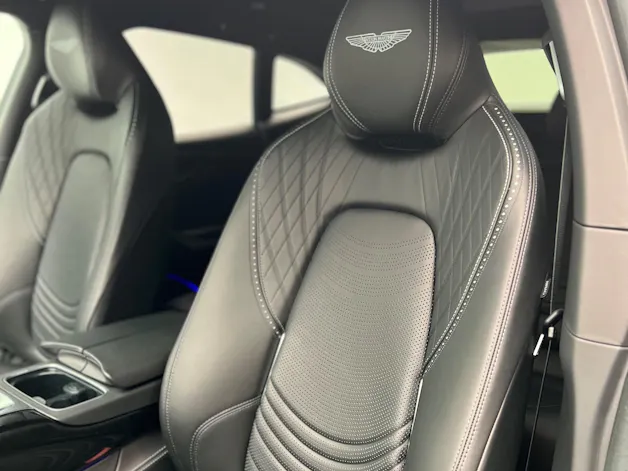 Aston Martin DBX 4.0 V8 Bi-Turbo