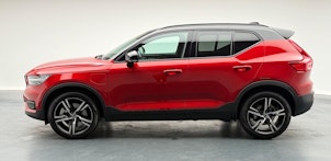 Vehicle image VOLVO XC40 1.5 T5 PiH R-Design