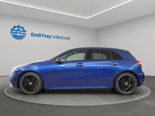 MERCEDES-BENZ A 220 AMG Line 4m 1
