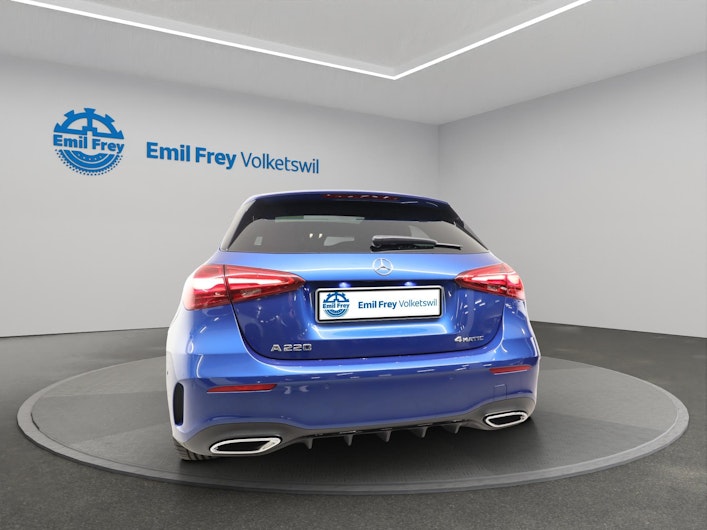 Vehicle image MERCEDES-BENZ A 220