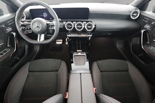 Vehicle image MERCEDES-BENZ A 220 4Matic