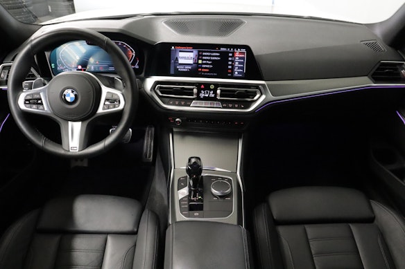 BMW 320d xDrive Touring 6