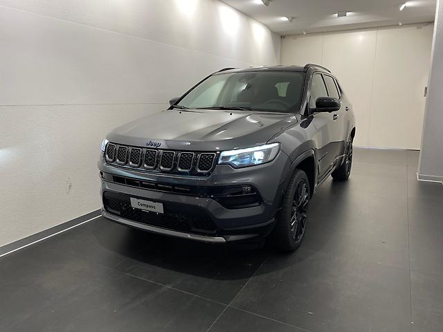 JEEP Compass 1.3 S 4xe: Jetzt Probefahrt buchen!