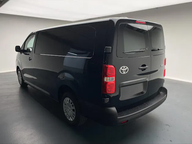Toyota PROACE Van L2 2.0 D Advanced