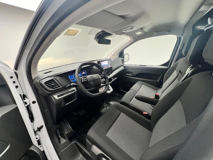 Vehicle image TOYOTA PROACE