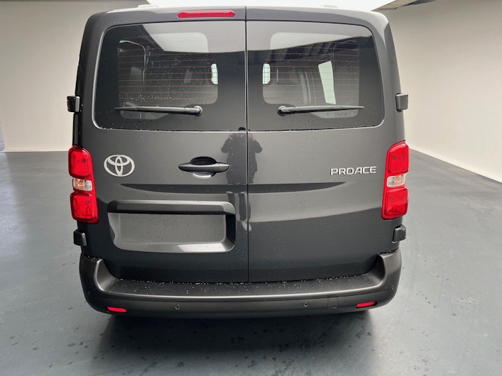 Vehicle image TOYOTA PROACE