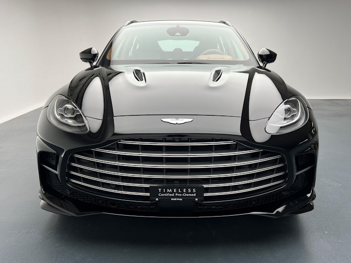 Vehicle image ASTON MARTIN DBX