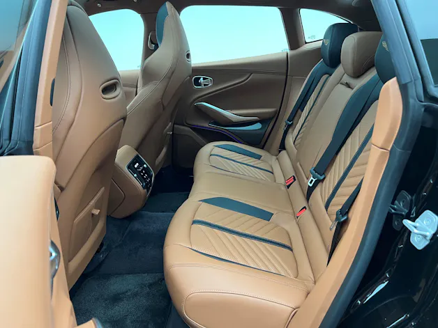 Aston Martin DBX 707 4.0 V8 Bi-Turbo