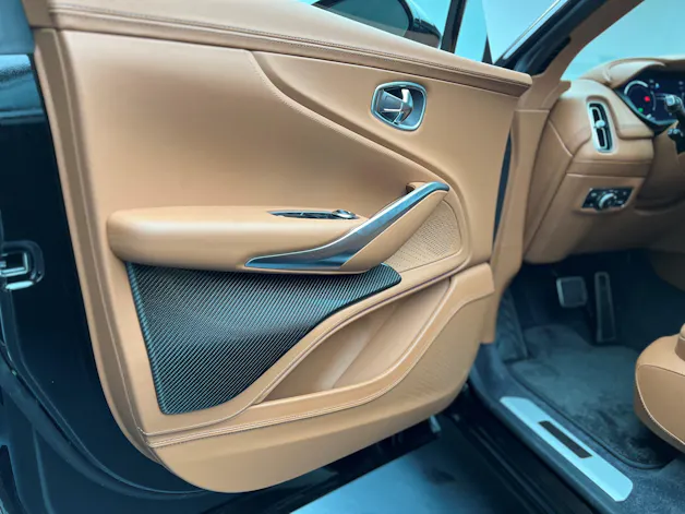Aston Martin DBX 707 4.0 V8 Bi-Turbo