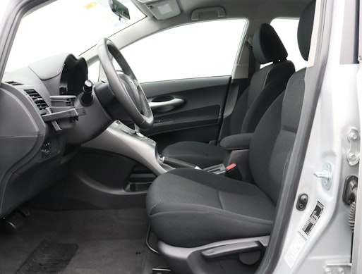 TOYOTA Auris 1.8 HSD Linea Luna 2