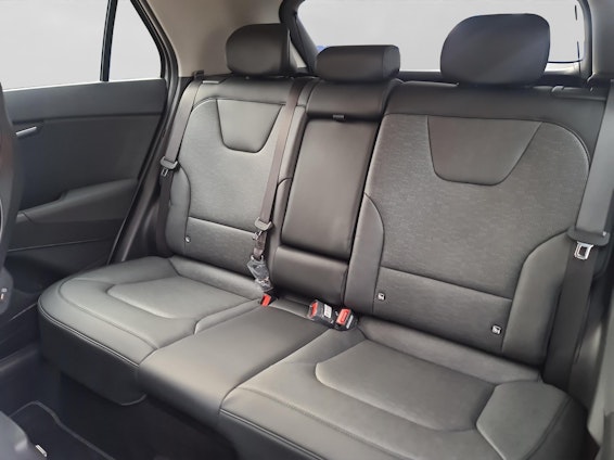 Vehicle image 6 Vehicle image 6