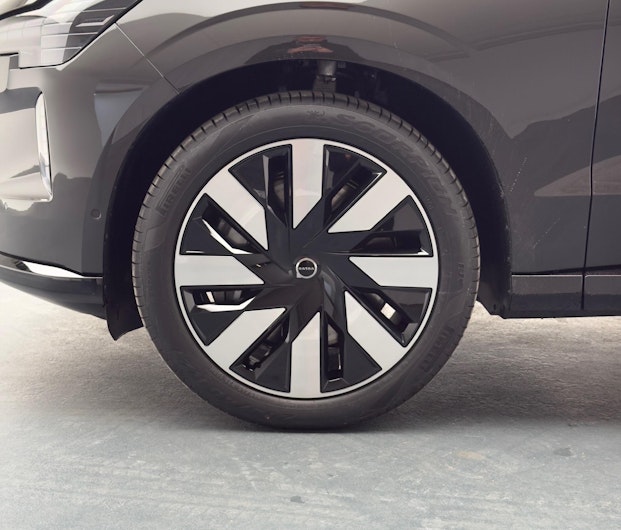 Vehicle image VOLVO EX 90