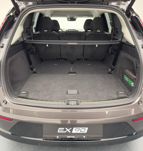 Vehicle image VOLVO EX 90