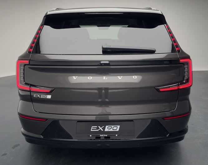 Vehicle image VOLVO EX 90