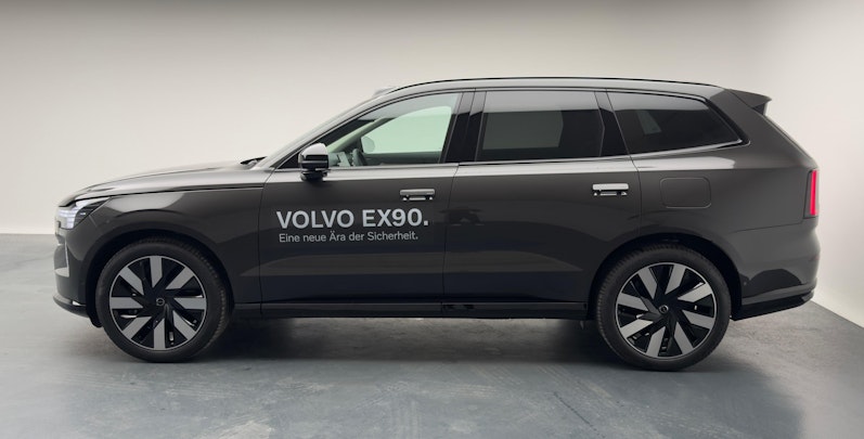 Vehicle image VOLVO EX 90