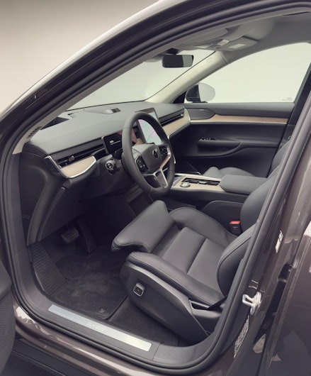 Vehicle image VOLVO EX 90