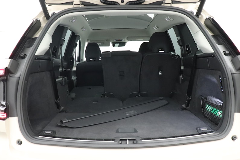 Vehicle image VOLVO EX 90