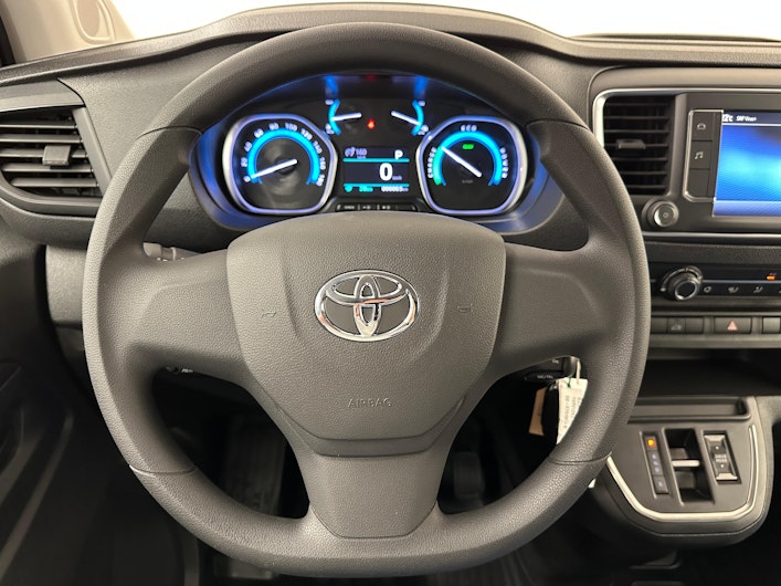 Vehicle image TOYOTA PROACE